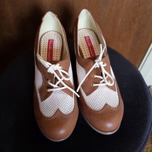 Bait Footwear Tan cream Oxford heels